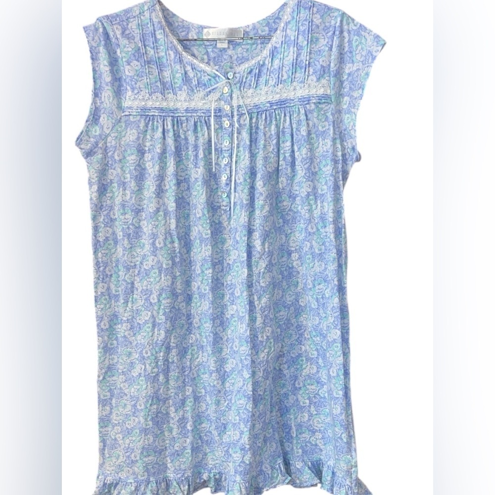 Eileen West Blue and White Floral Nightgown